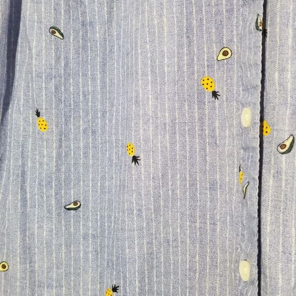 Old navy (m) blue collared pineapple/avocado top - Picture 3 of 3